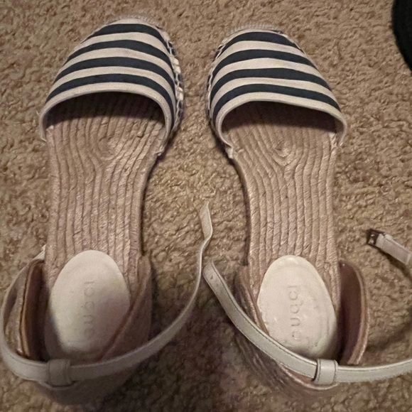 Gucci Slip On Ankle Strap Size 37 - Picture 2 of 2